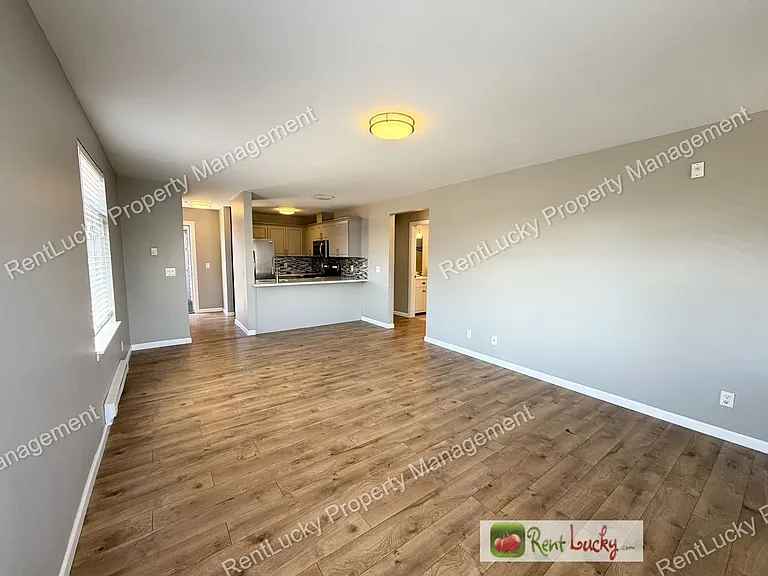 3315 Claremont Ave S — Photo 18