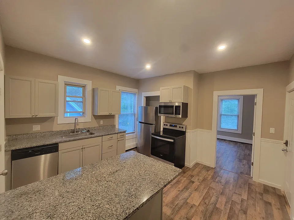 84 N Main St #2