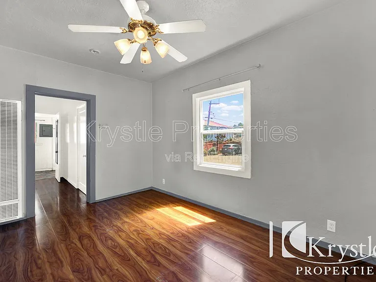 132 Tennessee St #C — Photo 6