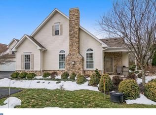 2026 Rose Dr, Pennsburg, PA 18073