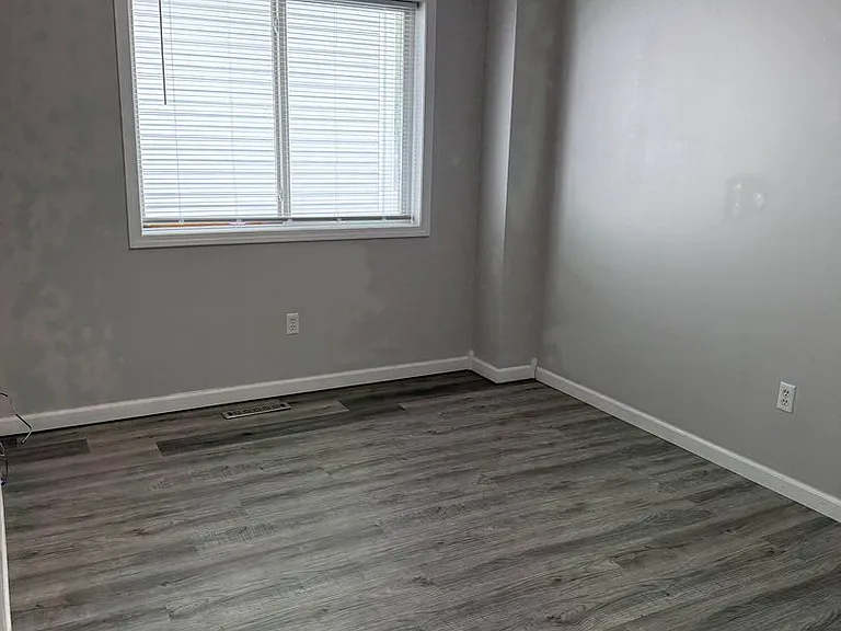 4-8 23rd Ave NW — Photo 8