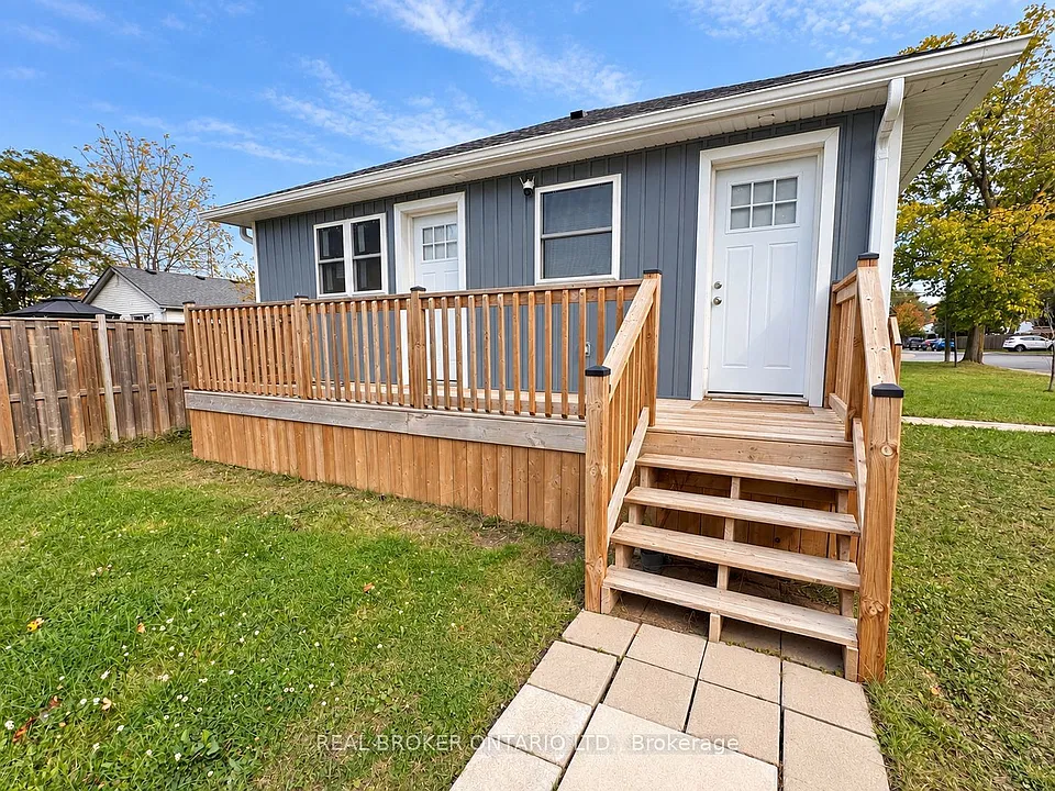 15 Keele St #B
