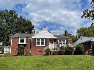 213 Mohawk Dr, Greenville, SC 29609