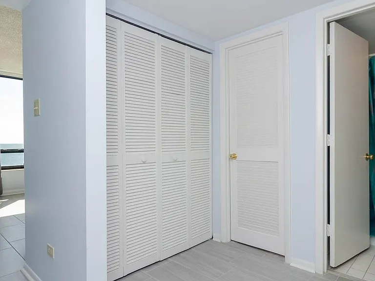 95 S Lumina Ave #8H — Photo 20