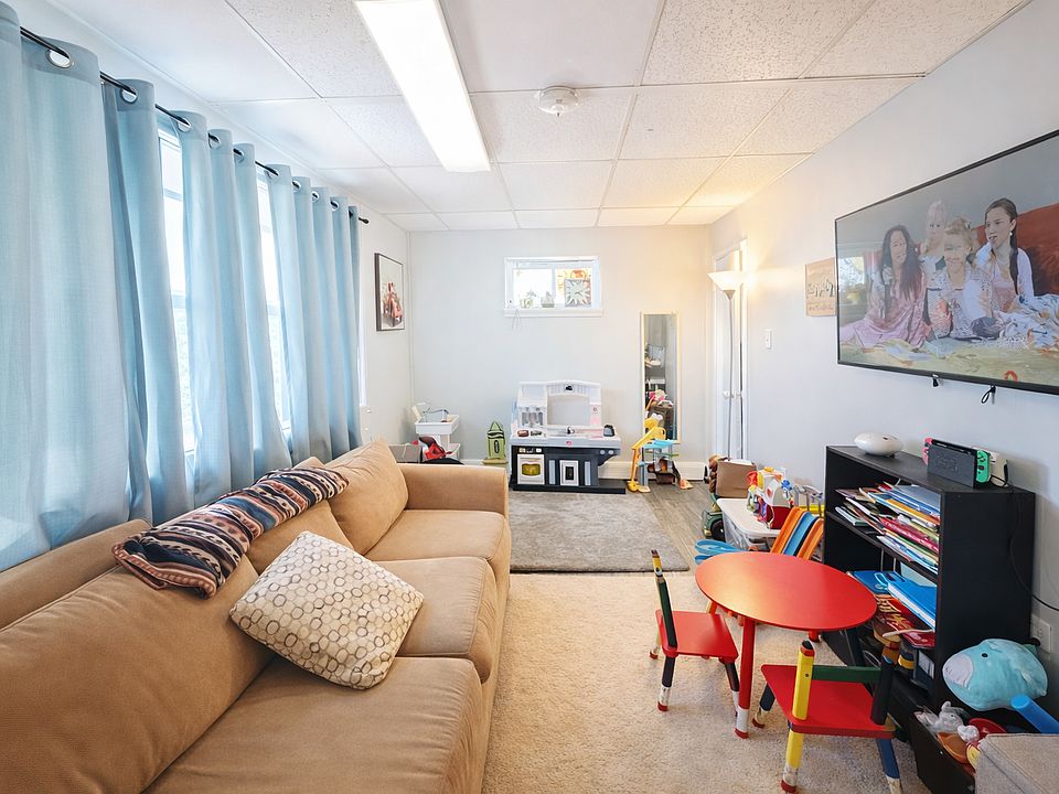 1st image of 8 E Ashland Ave #A
