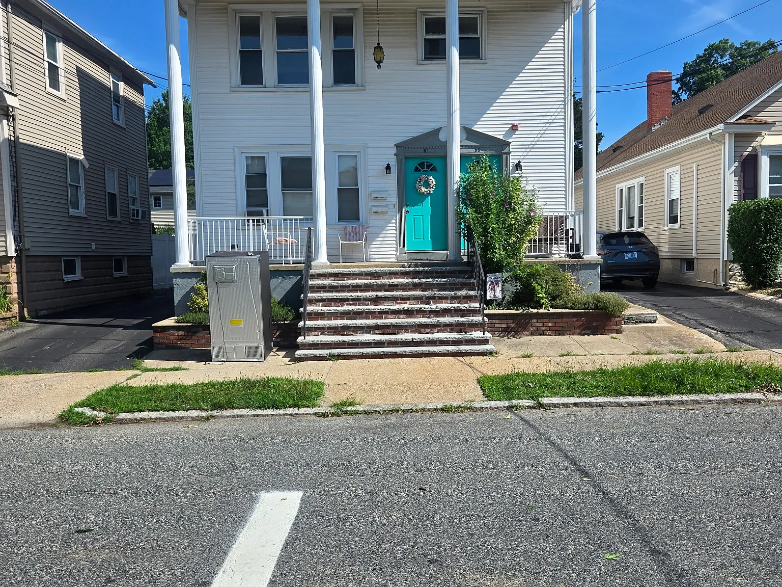 2 bed, 1300 sqft, $2,100 — Photo 1