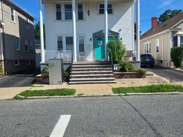 59 Mink Rd Floor 2, Providence, RI 02908