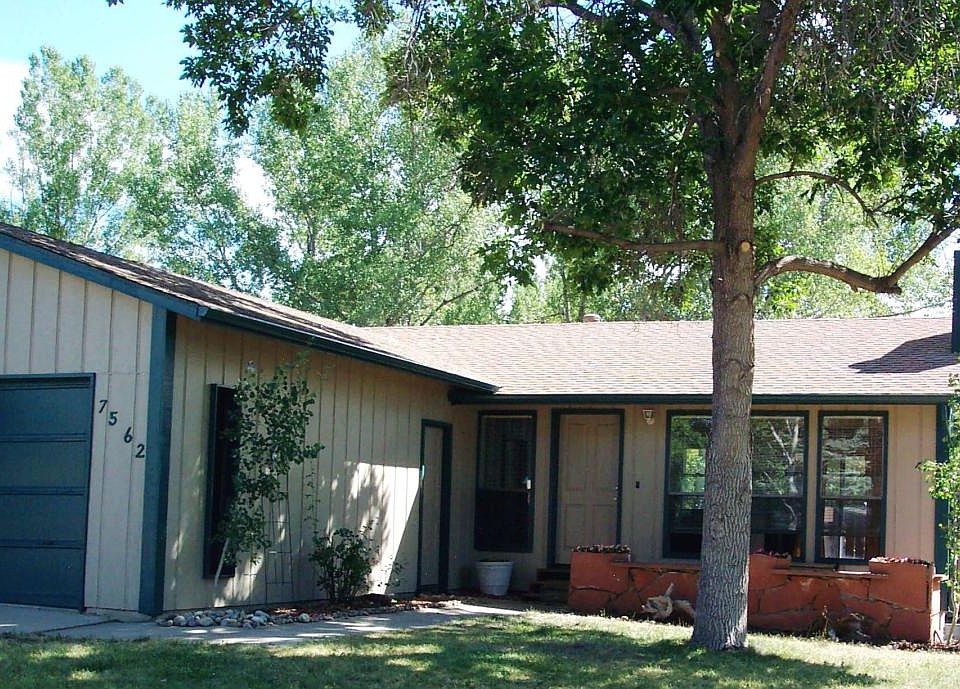 Nice shady front yard