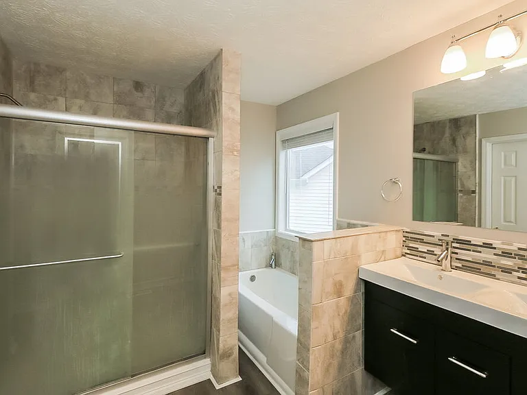 11945 Harbour Town Pkwy — Photo 11