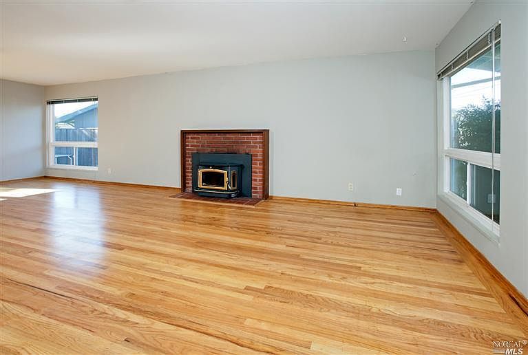 1st image of 80 Western Dr