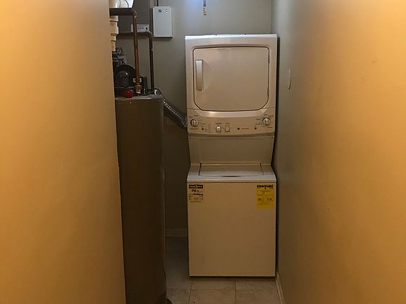 2nd image of 6608 S Maryland Ave APT 1S