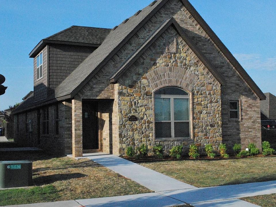 1st image of 3201 Riverstone Ave