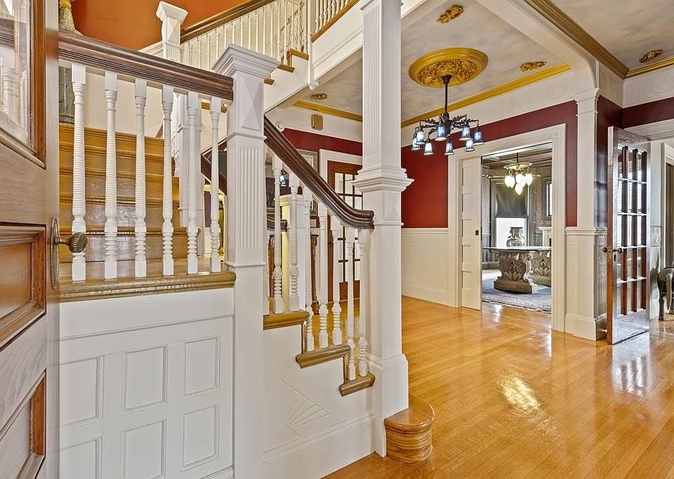 1st image of 17 Grant St