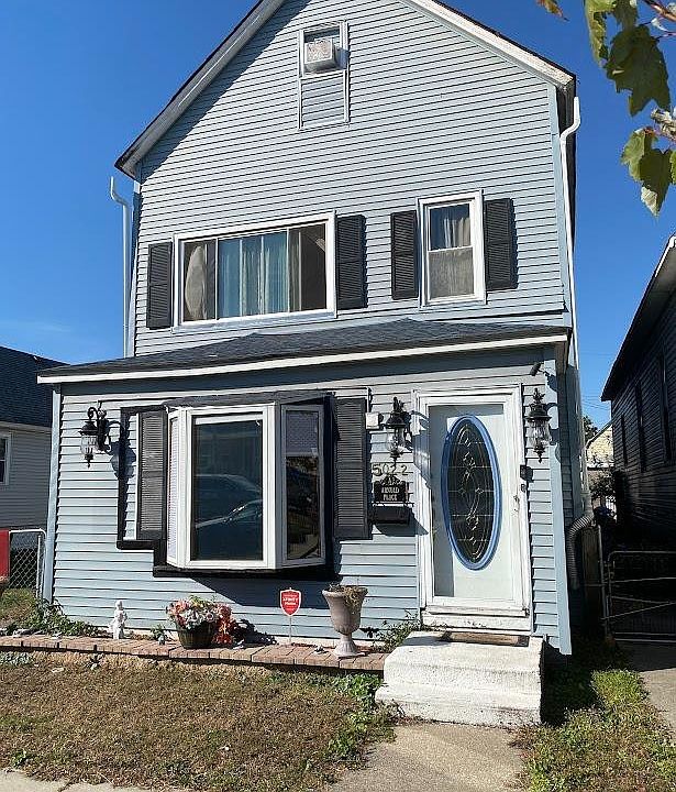 1st image of 5022 Northcote Ave