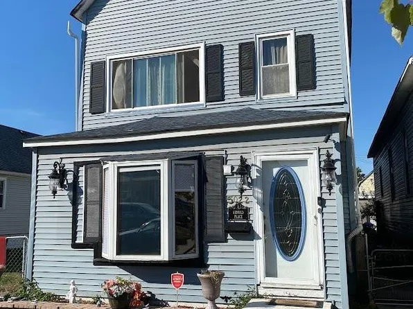 5022 Northcote Ave, East Chicago, IN 46312