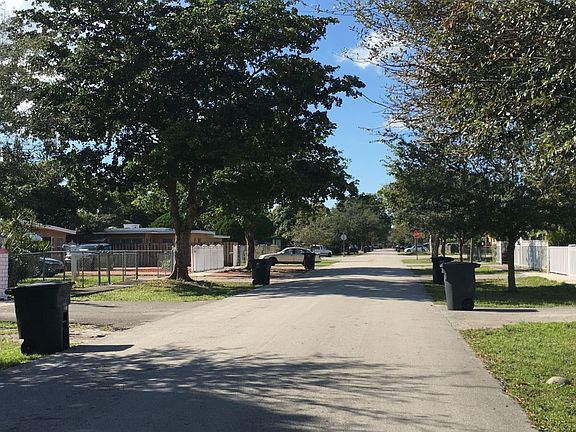 5th image of 1330 NW 126th St