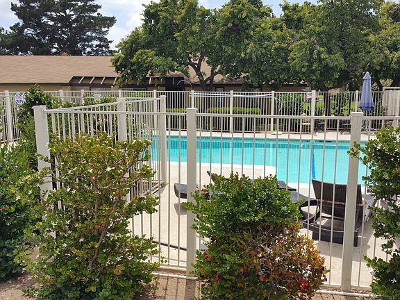 5th image of 1075 Las Rosas Ct