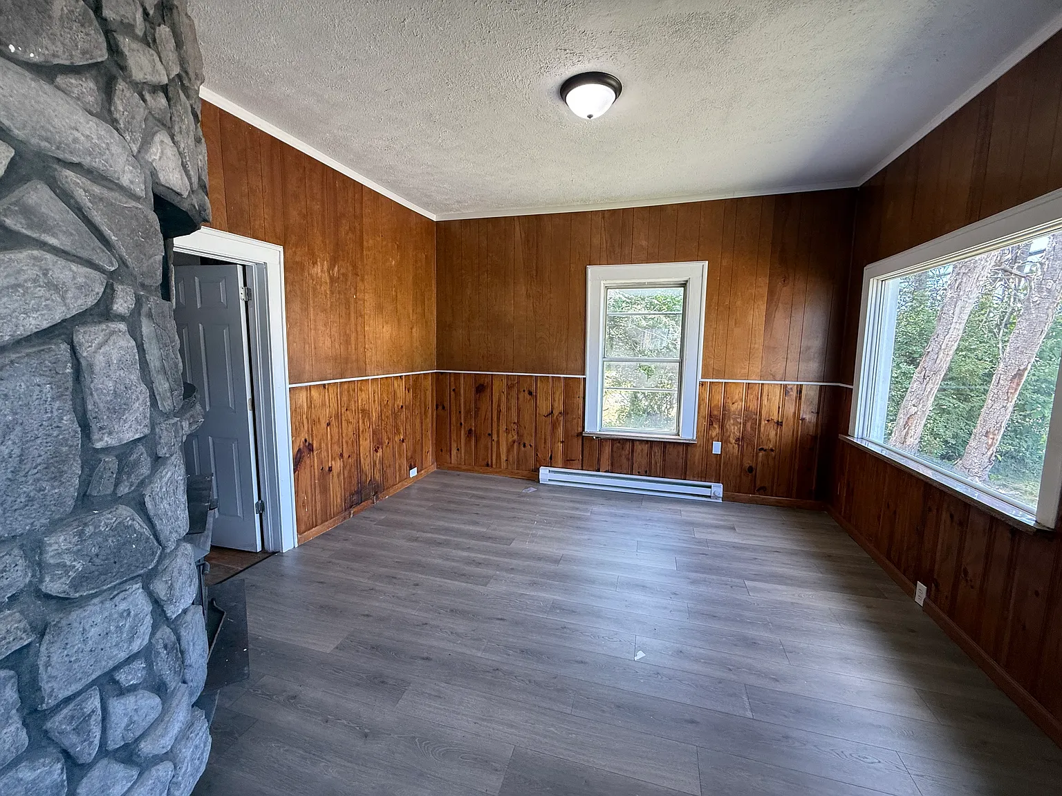 3 bed, 1.5 bath, 1200 sqft, $1,250 — Photo 3