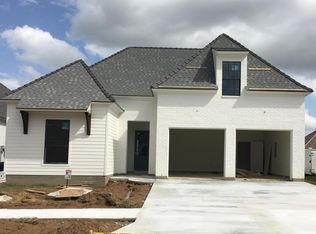 105 Oats Dr, Lafayette, LA 70508