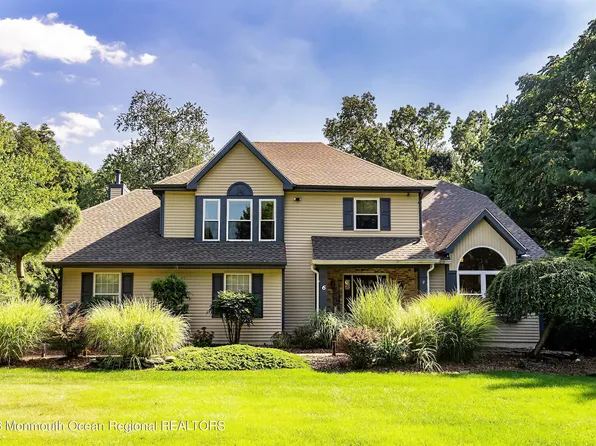 6 Blueberry Lane, Tinton Falls, NJ 07724