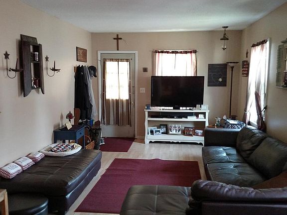 4th image of 336 Morse St