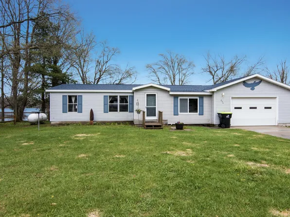 206 Autumn Rd, Cadillac, MI 49601