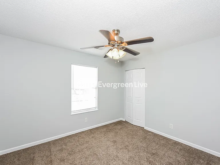 496 Fox Trot Dr — Photo 4