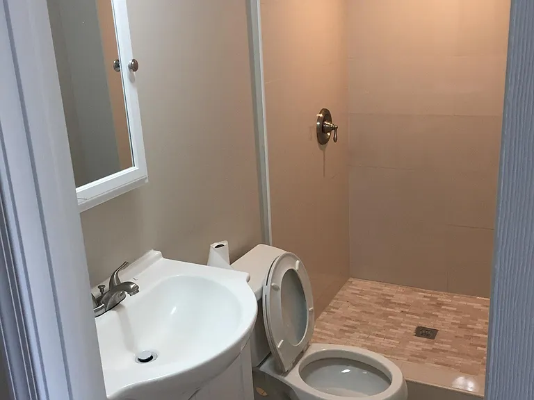 2818 Beechtree Ln — Photo 6