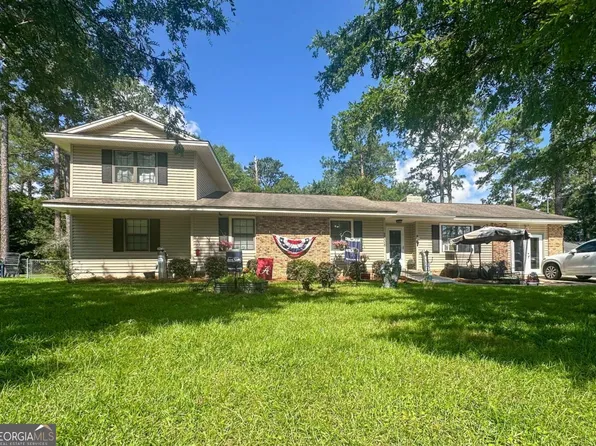 2608 Davis Ave, Tifton, GA 31794