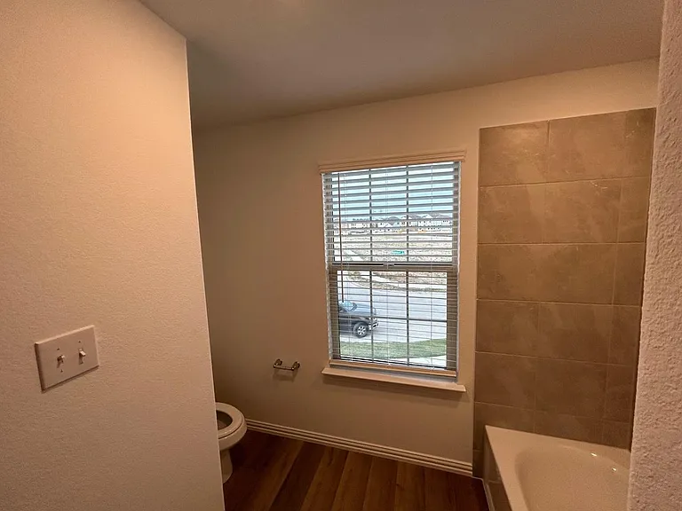 2517 Maplehurst Dr — Photo 15