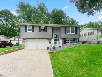 615 Elmwood Dr, Hubbard, OH, 44425