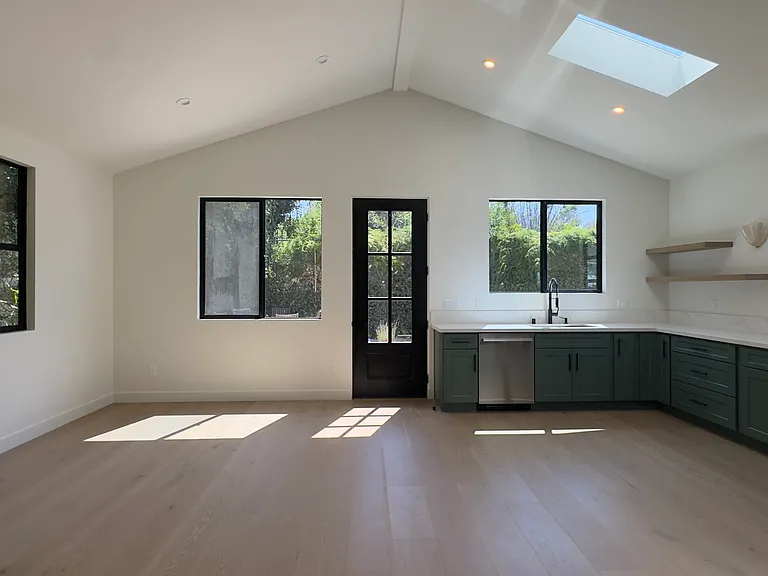 Living room/kitchen