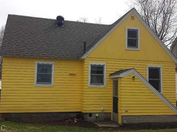 4th image of 811 Conger St