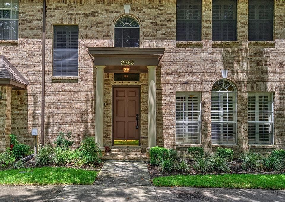 1st image of 2263 Broadlawn Dr