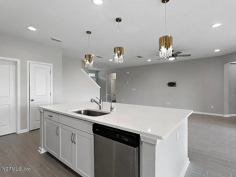 95 Goldcrest Way — Photo 7