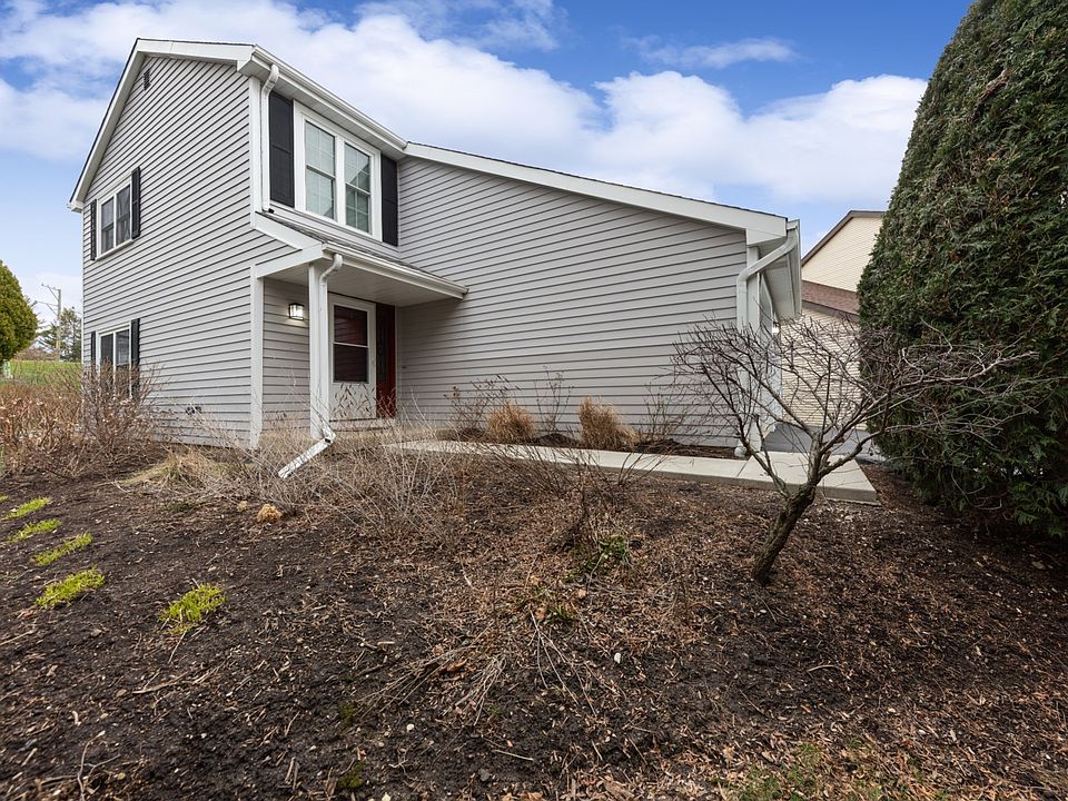 1st image of 636 Stewart Ct