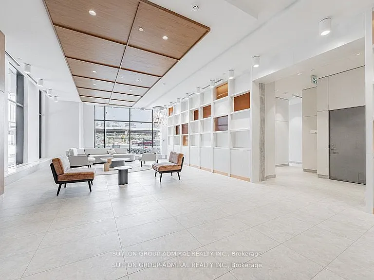 15 Richardson St #1017 — Photo 2