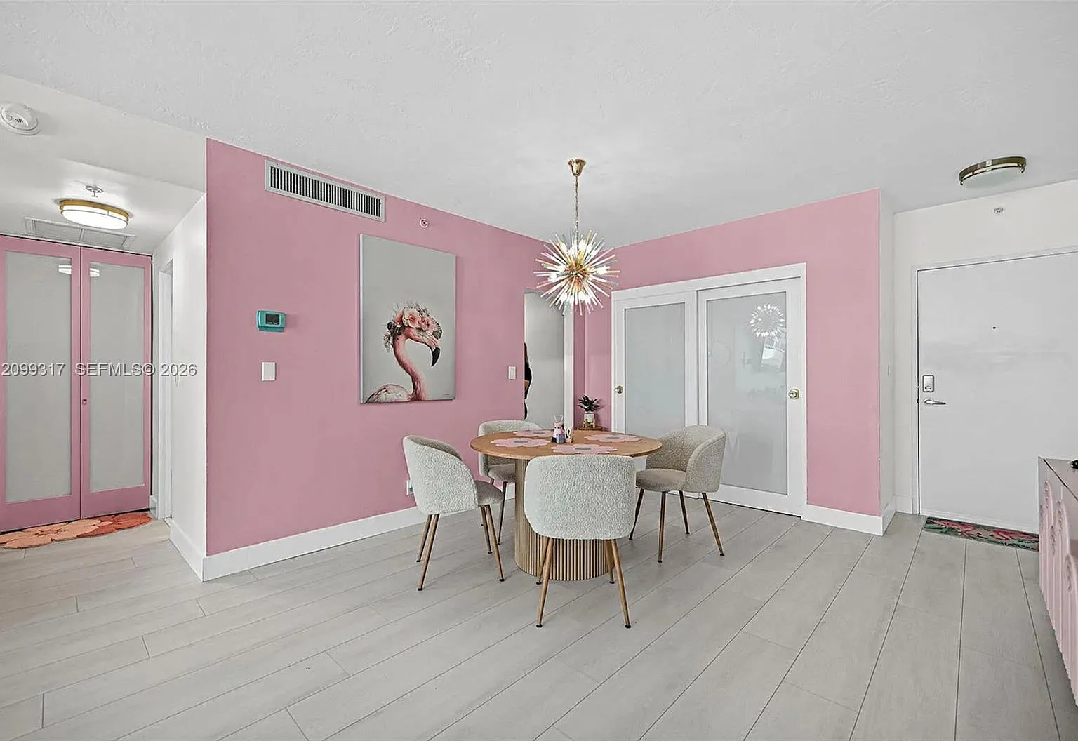 1 bed, 1.0 bath, 883 sqft, $3,300 — Photo 1