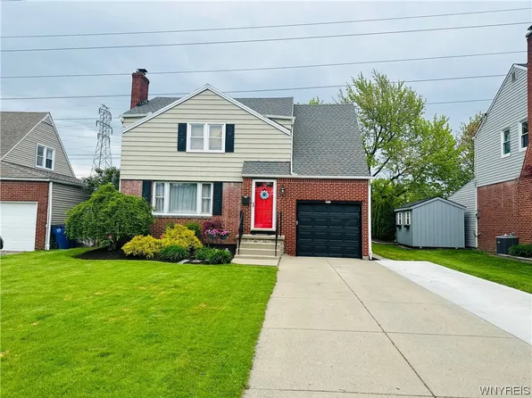 208 Ridgewood Dr, Amherst, NY 14226