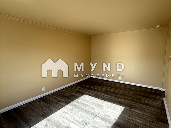 5th image of 7 1st Ave APT 3
