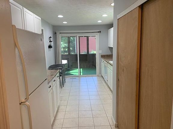 5th image of 3975 Avalon Dr NE