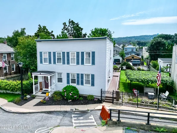 9 Second Street, Waterford, NY 12188