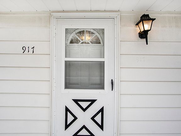 4th image of 917 Chippewa St