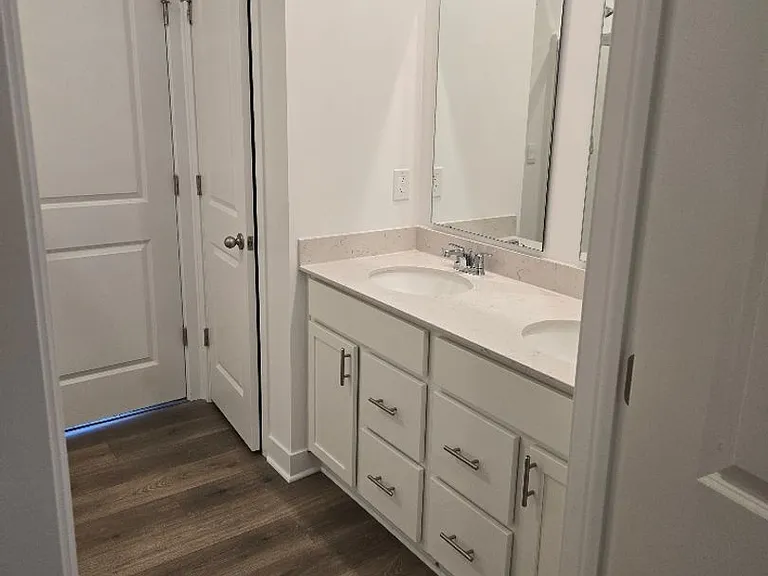 9203 Hemingway Dr — Photo 6