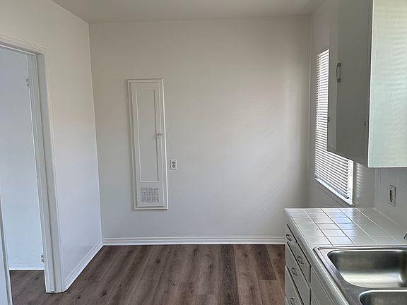 5th image of 116 S Jackson St #118-C