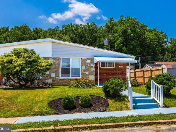 2620 Sperry St, Philadelphia, PA 19152