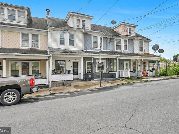 2nd image of 1452 W Walnut St