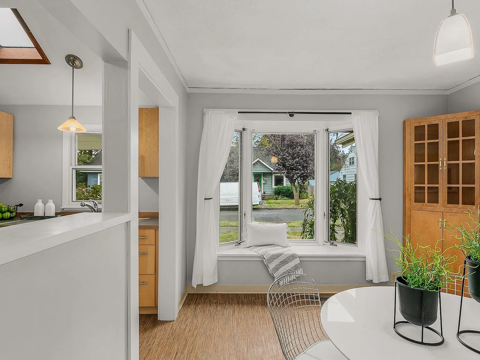 2 bed, 1140 sqft, $2,580 — Photo 3