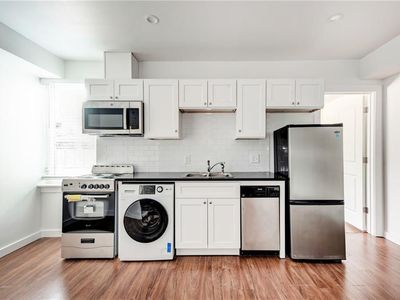 306 E 30th St APT 102, Austin, TX, 78705