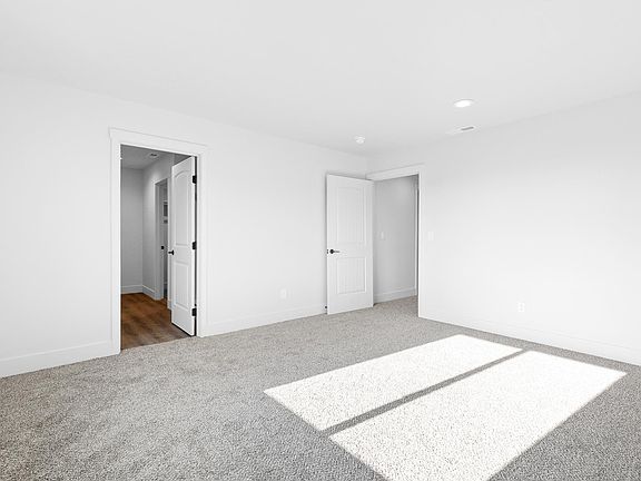 5th image of 7547 Grapevine Ct